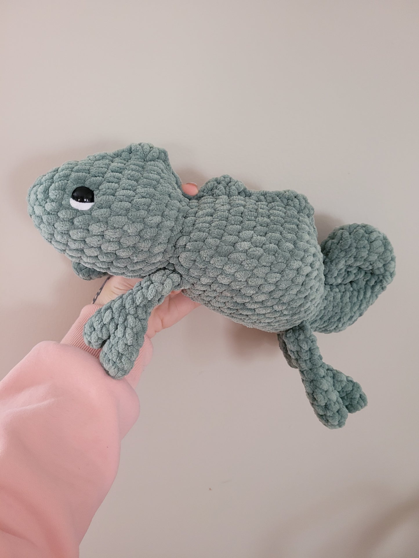 LuvKnotz Medium Green Orange Iguana - Unique Design for Stuffed Animal - approx. 16"