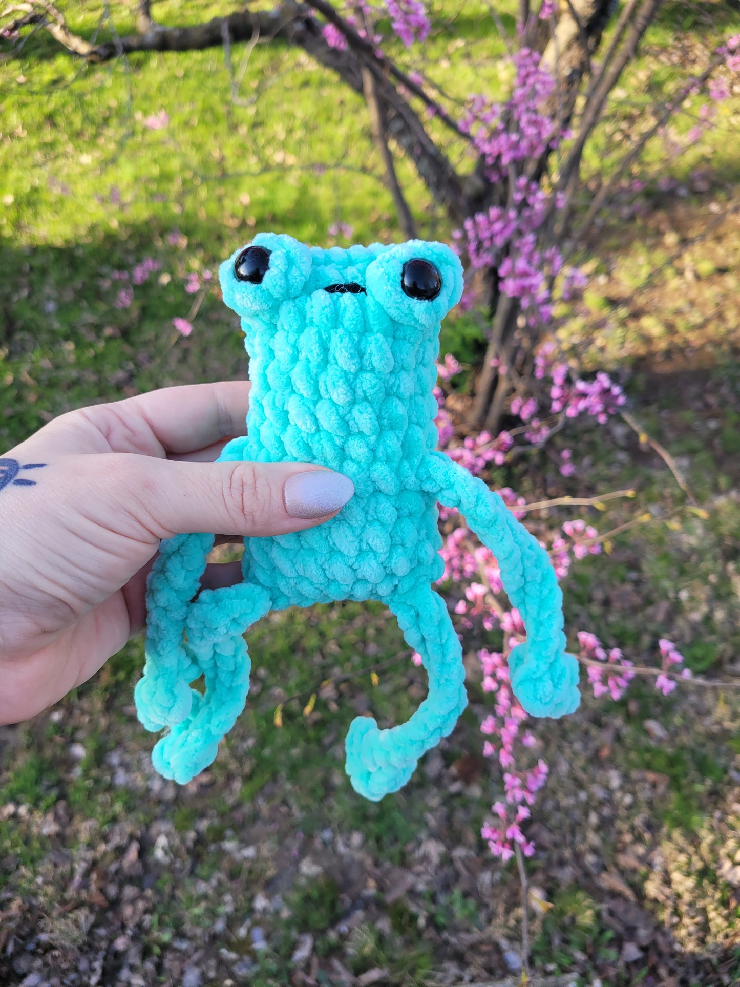 LuvKnotz Medium Frog Handmade Crochet - Soft chenille Yarn, Approx. 4" Long, stuffed animals