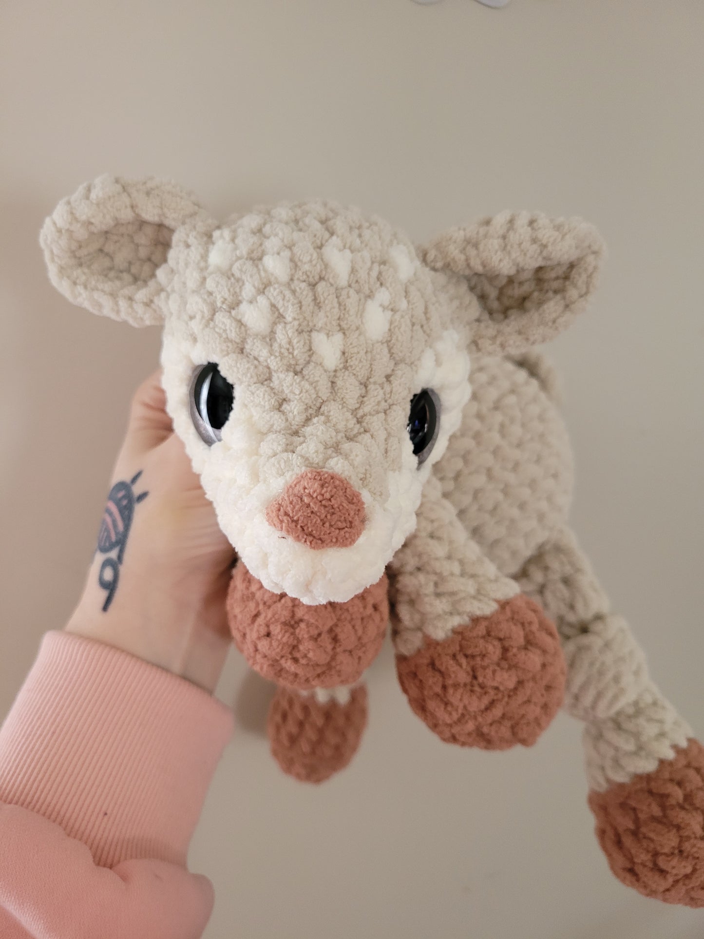 LuvKnotz Large Cream Deer Fawn Plush - Unique Design for Stuffed Animal - approx 20"