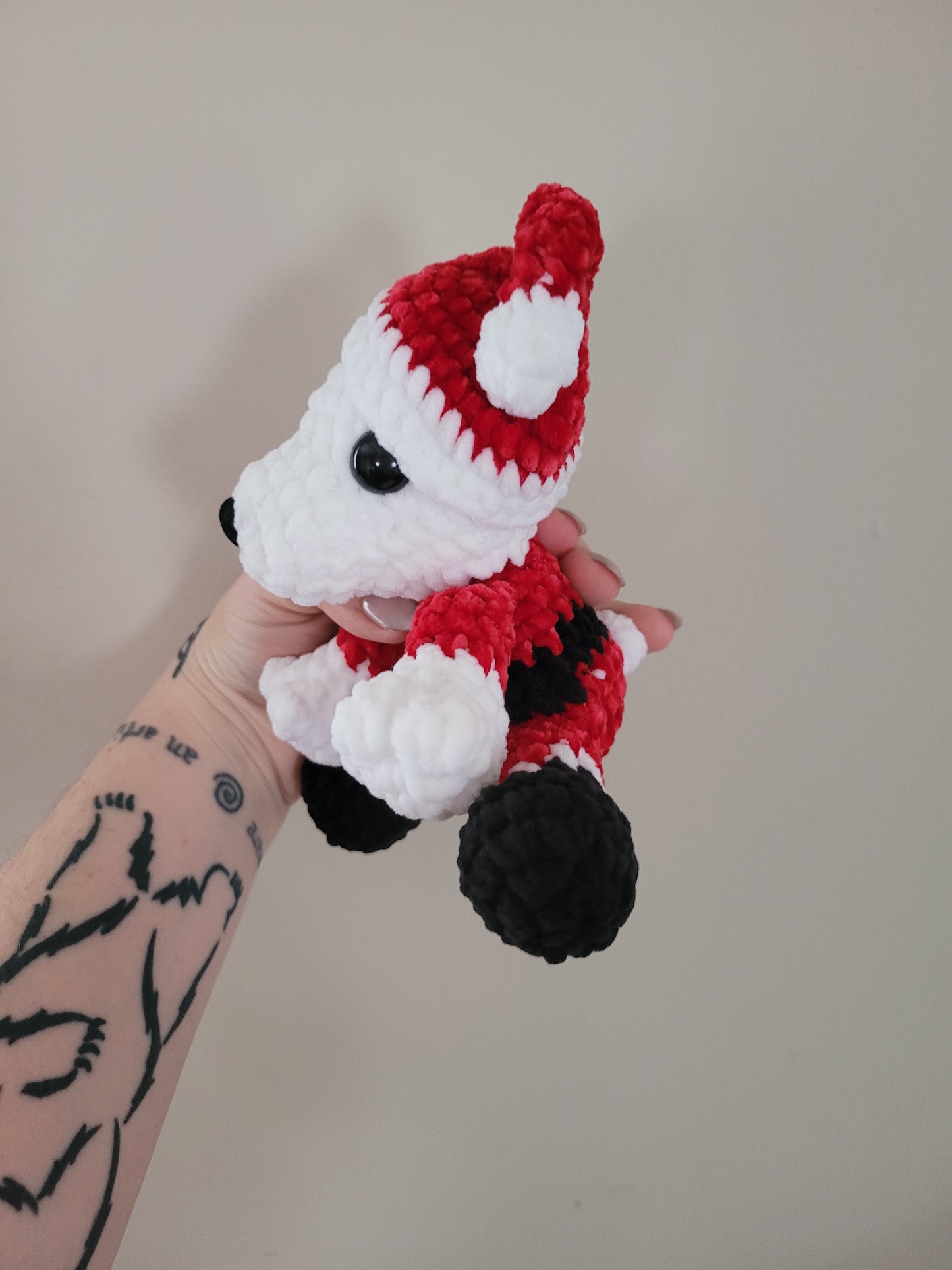 LuvKnotz Medium Christmas Santa White Polar Bear Plush - Unique Design for Stuffed Animal - approx 8"