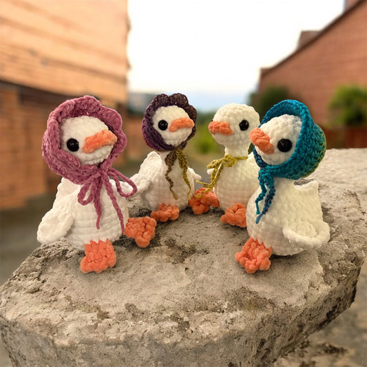 LuvKnotz Medium Weighted White Goose Plush - Unique Design for Stuffed Animal - approx 8”